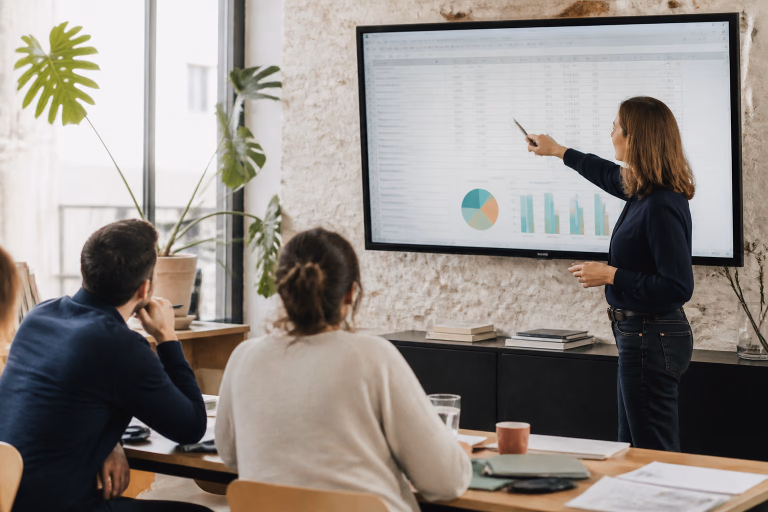 Une personne en formation sur ordinateur
