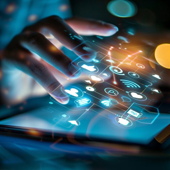 closeup-marketer-setting-up-social-media-automation-workflows